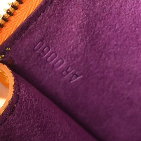 Louis Vuitton Yellow Epi Pochette Accessoires Handbag - Picture 7 of 7